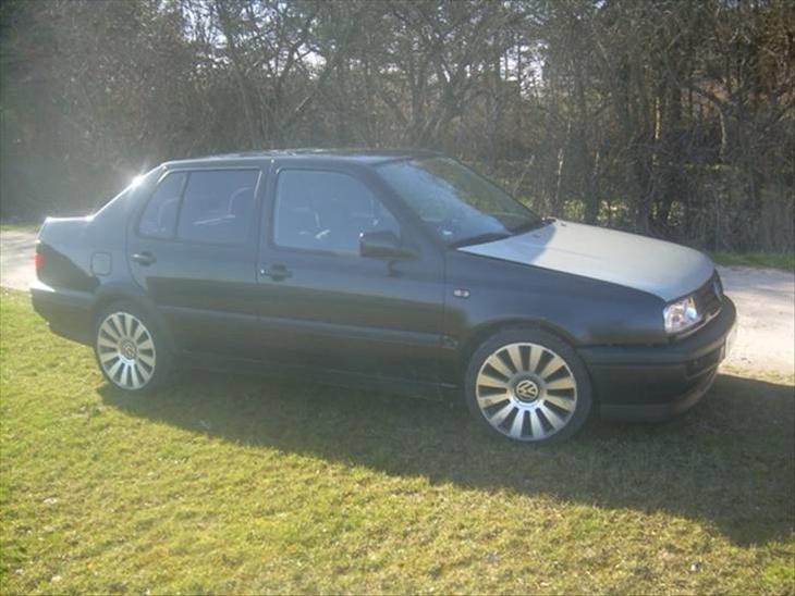 VW Vento SOLGT billede 1