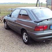 Ford Escort 1.6i CL