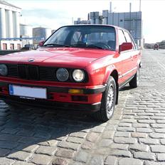 BMW e30