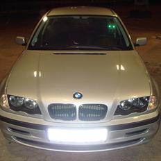 BMW 318I 