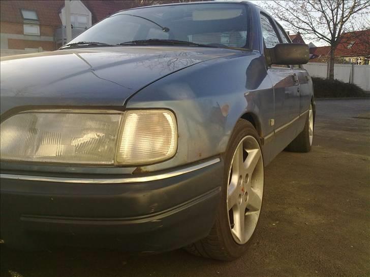 Ford Sierra 2.0(solgt) billede 1