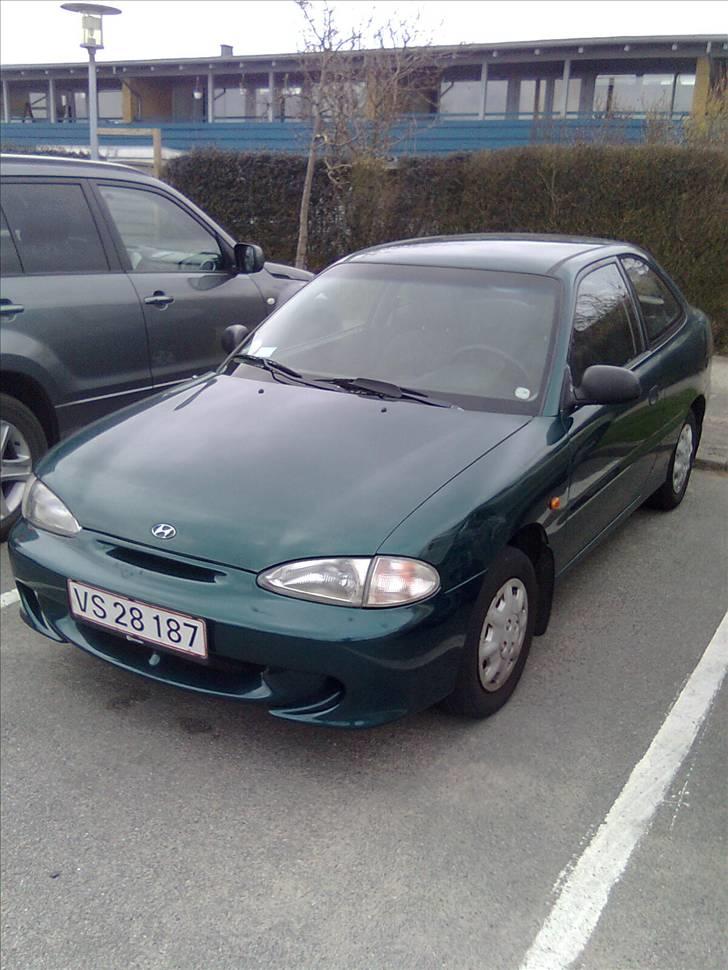 Hyundai Accent LS 1.3 - Skrottet billede 9