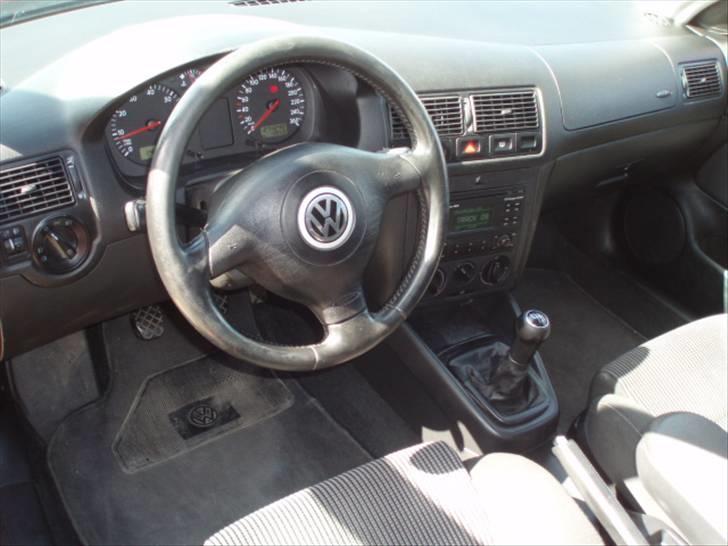 VW Golf Highline solgt billede 8