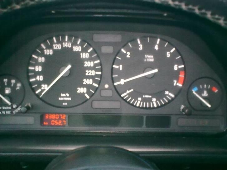 BMW 525 24V  Its gone billede 5