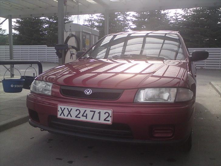 Mazda 323 BA Sedan GLX solgt billede 1