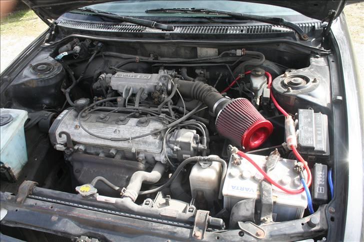 Toyota Corolla 1,3 XLI SOLGT billede 2