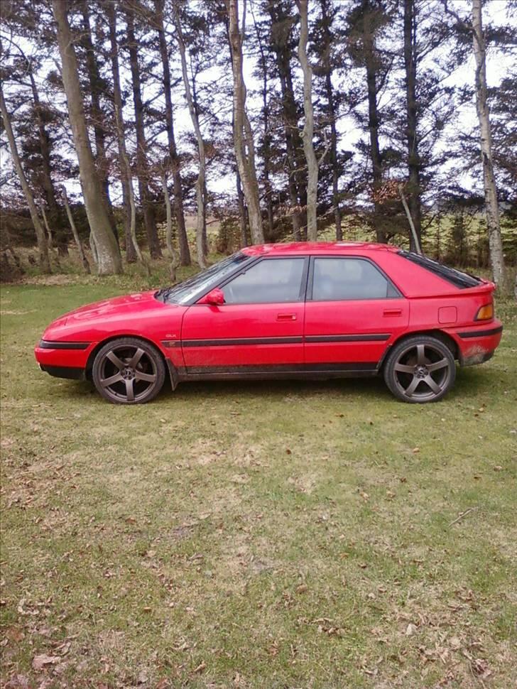 Mazda 323F  solgt billede 2