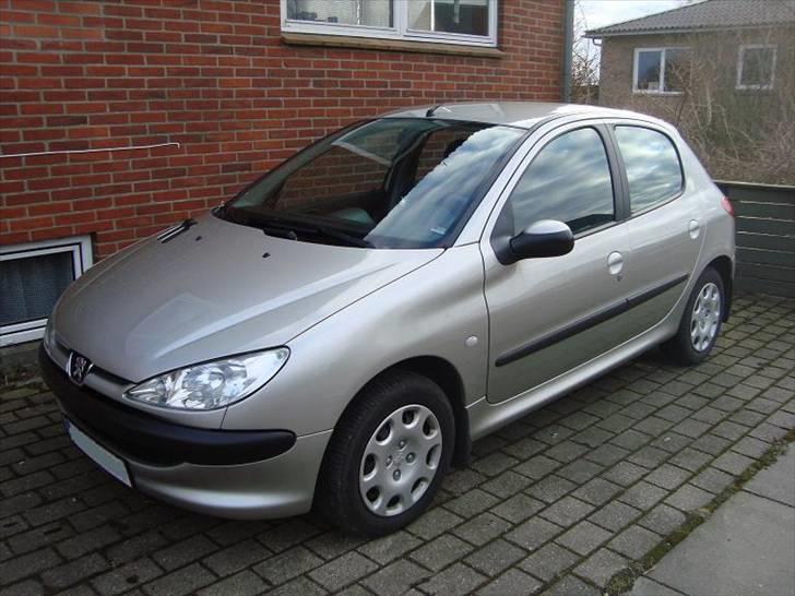 Peugeot 206 1,4 HDi SOLGT billede 1