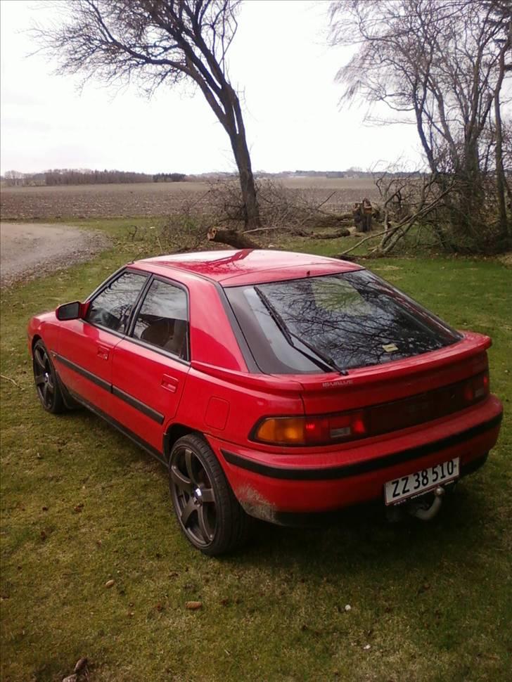 Mazda 323F  solgt billede 4