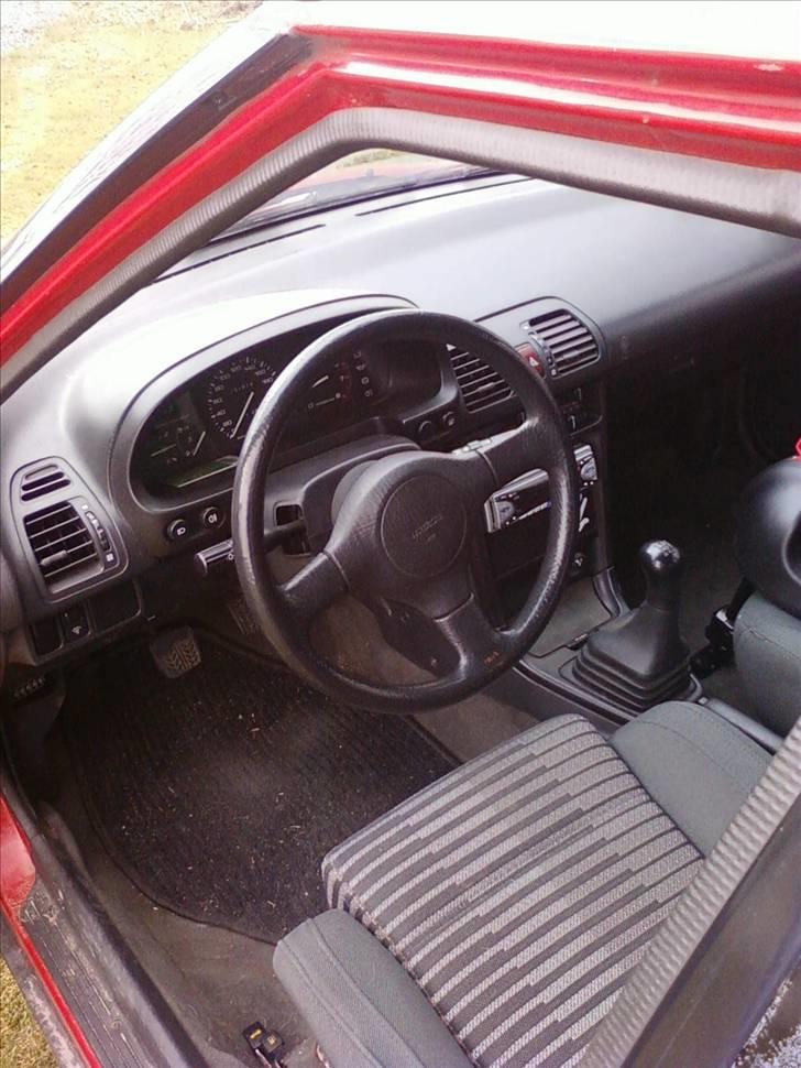 Mazda 323F  solgt billede 6