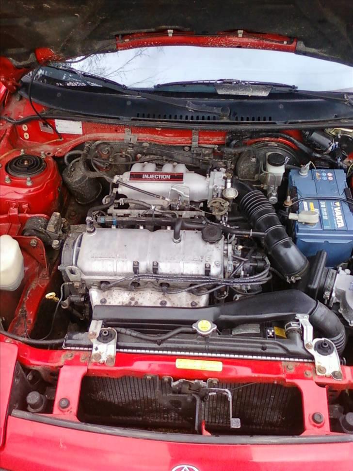 Mazda 323F  solgt billede 11