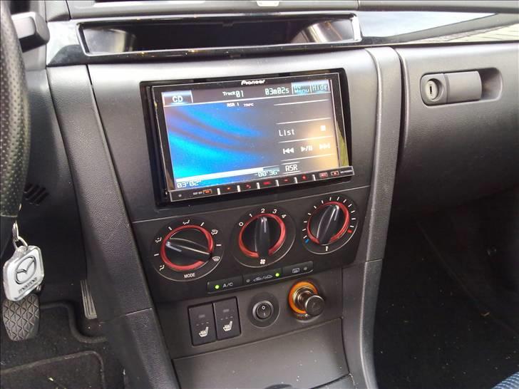 Mazda 3 - SOLGT billede 9