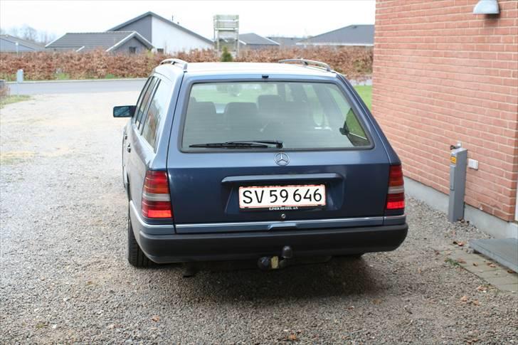 Mercedes Benz 124-300 D T billede 4