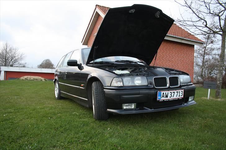 BMW e36 320i Touring Stjålet billede 11