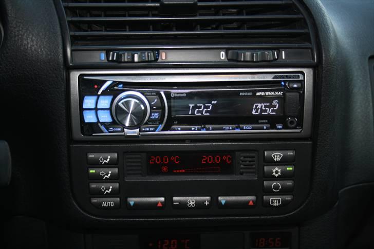 BMW e36 320i Touring Stjålet - Lidt lyd skal der til, og klima er uundværlig, selv i lille DK. billede 14