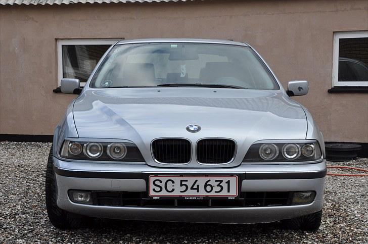BMW 523i SOLGT!!!! billede 2