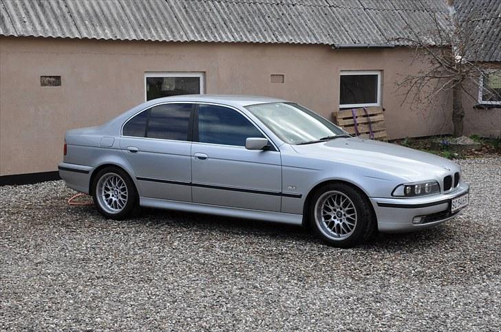 BMW 523i SOLGT!!!! billede 3