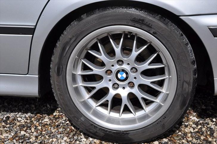 BMW 523i SOLGT!!!! billede 4