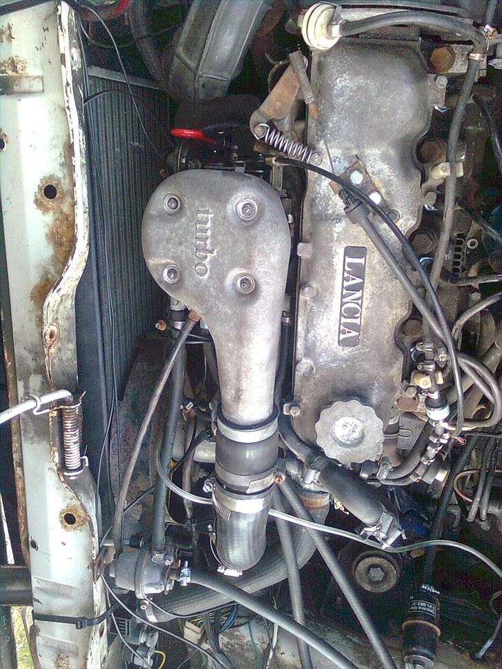 Fiat 127 gl 5 speed  - ja ja der er en lille mølle der nede et sted. billede 6