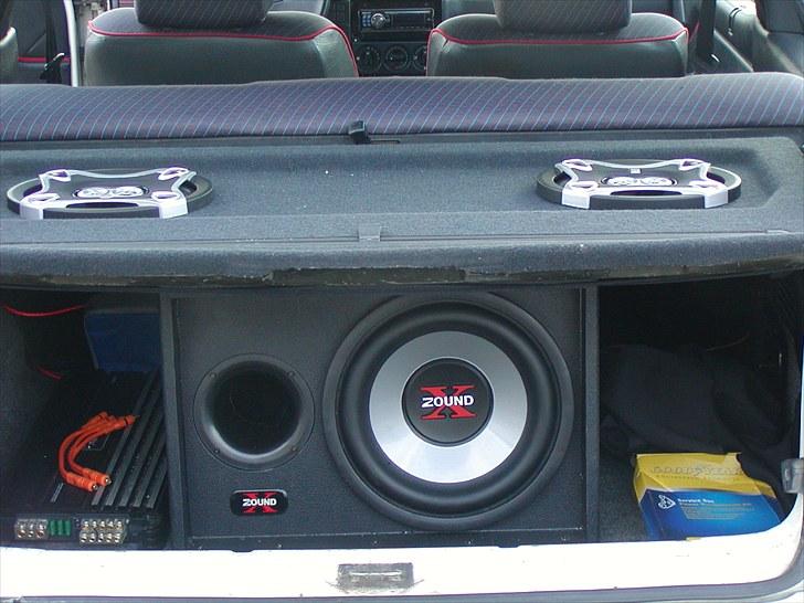 Citroën zx 1,4 i reflex solgt  - der jeg fik bilen og kommet lidt anlæg i :) billede 5