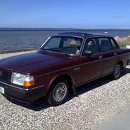 Volvo 240 GLE 