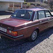 Volvo 240 GLE 
