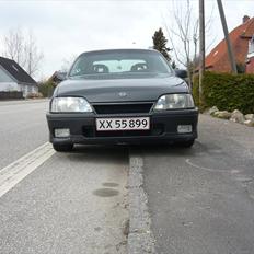Opel omega 3000 24v