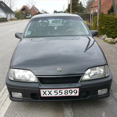 Opel omega 3000 24v