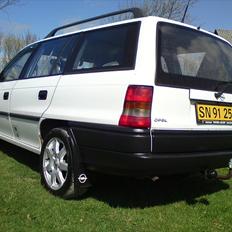 Opel Astra 1.6 ( Solgt)
