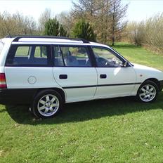 Opel Astra 1.6 ( Solgt)
