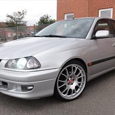 Toyota Avensis - sol - T22