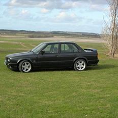BMW 325i Solgt