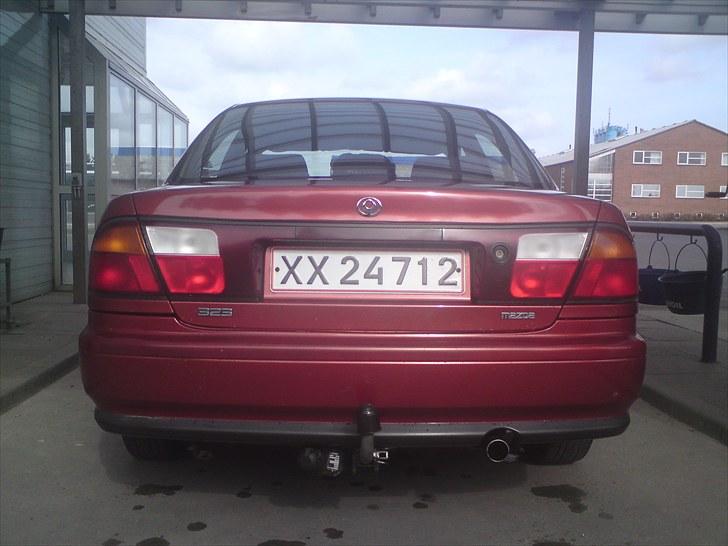 Mazda 323 BA Sedan GLX solgt billede 3