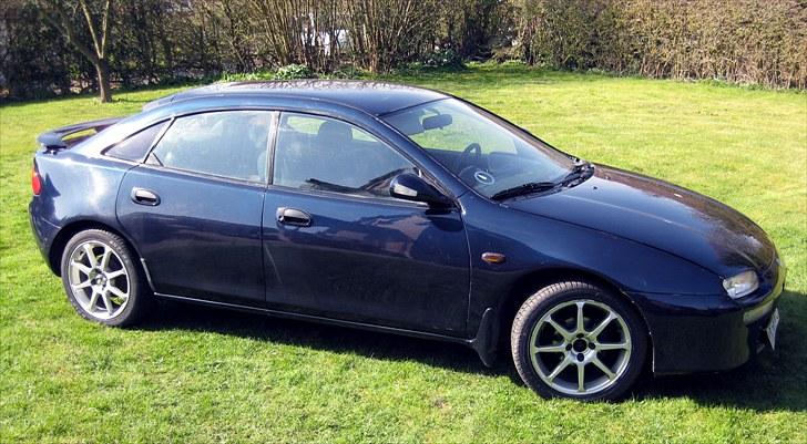 Mazda 323F  SOLGT billede 17