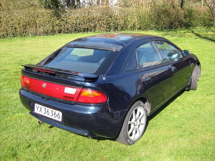 Mazda 323F  SOLGT billede 18