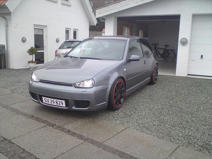 VW Golf 4 1,8 20v SOLGT! billede 1