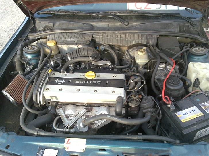 Opel Vectra 2.0 16v CDX billede 7