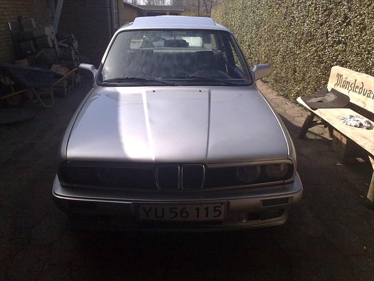 BMW 318 IS billede 1