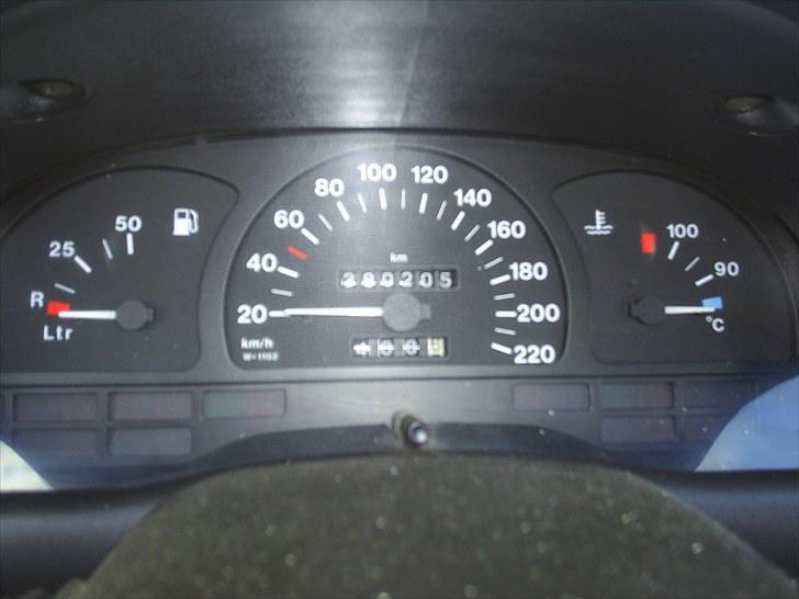 Opel astra f sedan ( DØD ) billede 5