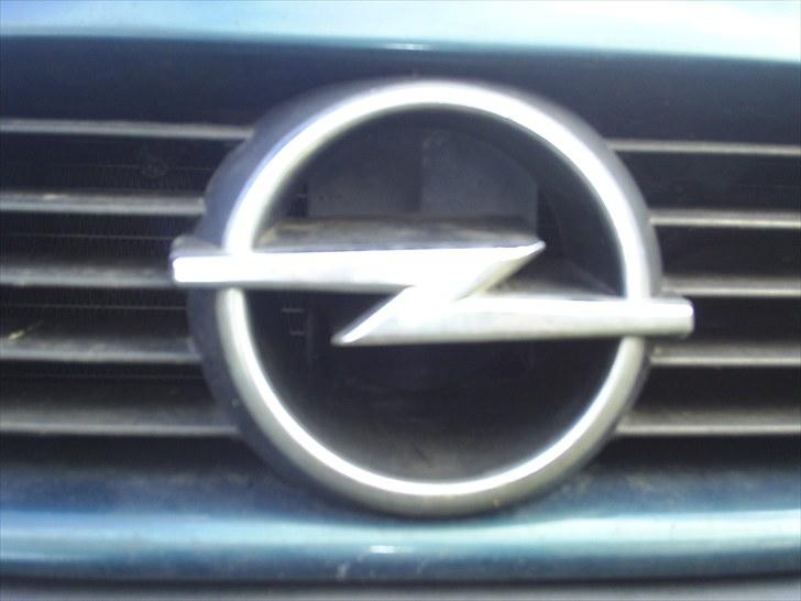 Opel astra f sedan ( DØD ) billede 6