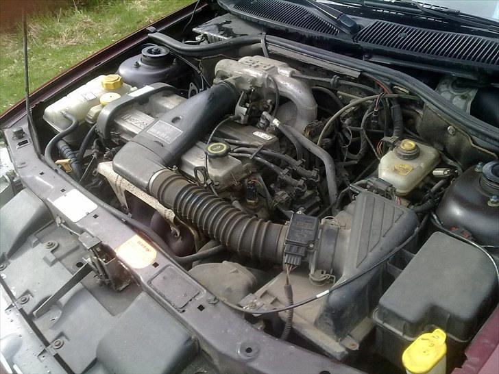 Ford Escort clx 1,6 SOLGT billede 9