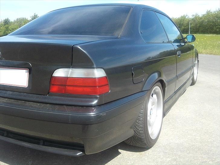 BMW e36 325i coupé - solgt billede 2