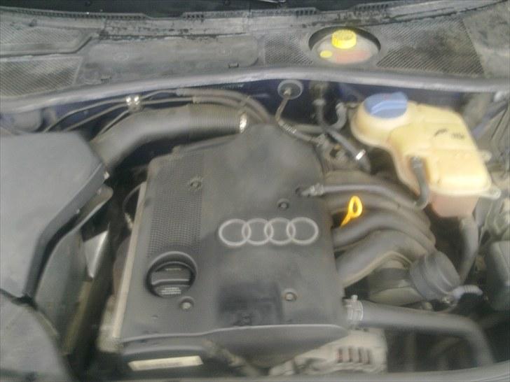 Audi A4 Limousine (solgt) billede 8