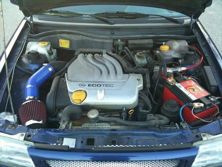 Opel Astra f 1.6 sedan billede 2