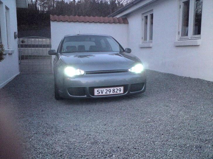 VW Golf 4 1,8 20v SOLGT! billede 2