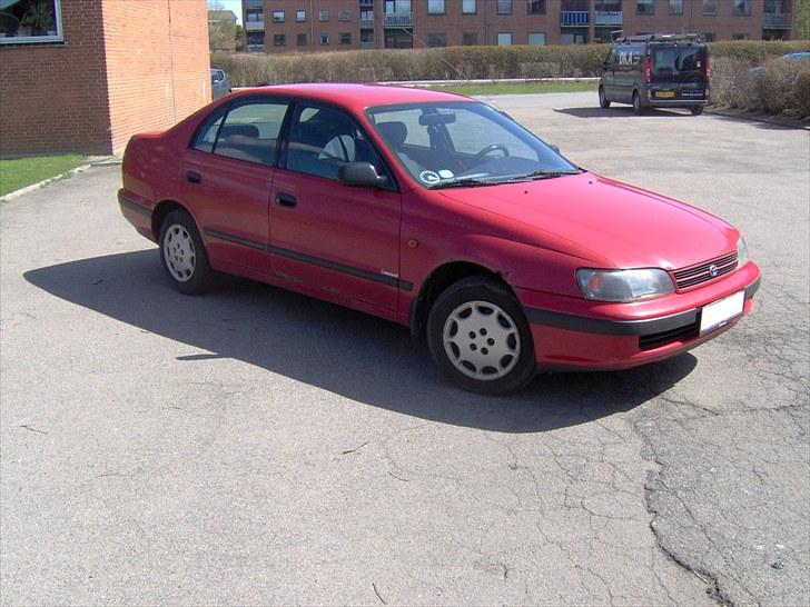Toyota Carina E billede 3