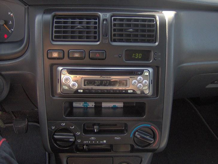 Toyota Carina E billede 6