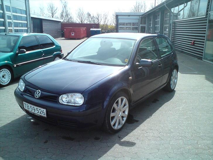 VW Golf 4 1,6 SR Solgt billede 4
