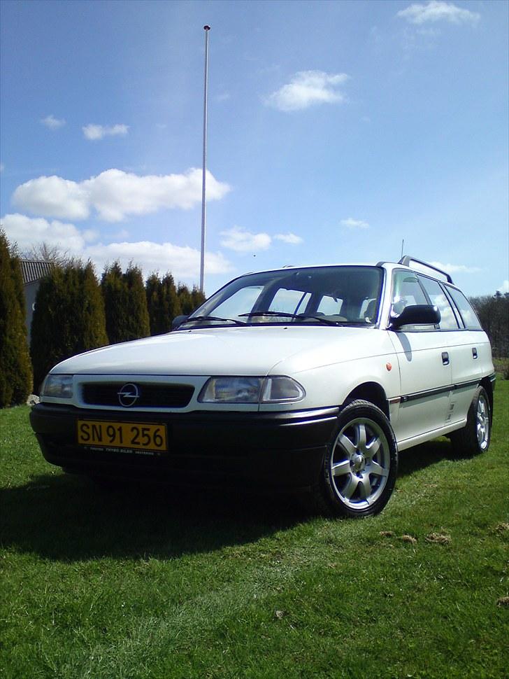 Opel Astra 1.6 ( Solgt) billede 1