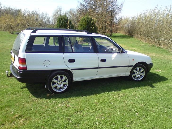 Opel Astra 1.6 ( Solgt) billede 3